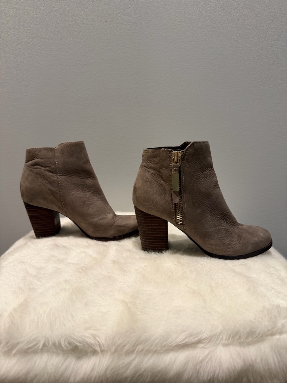 Aldo Mathia Women’s Ankle Booties in Grey Leather with Block Heel